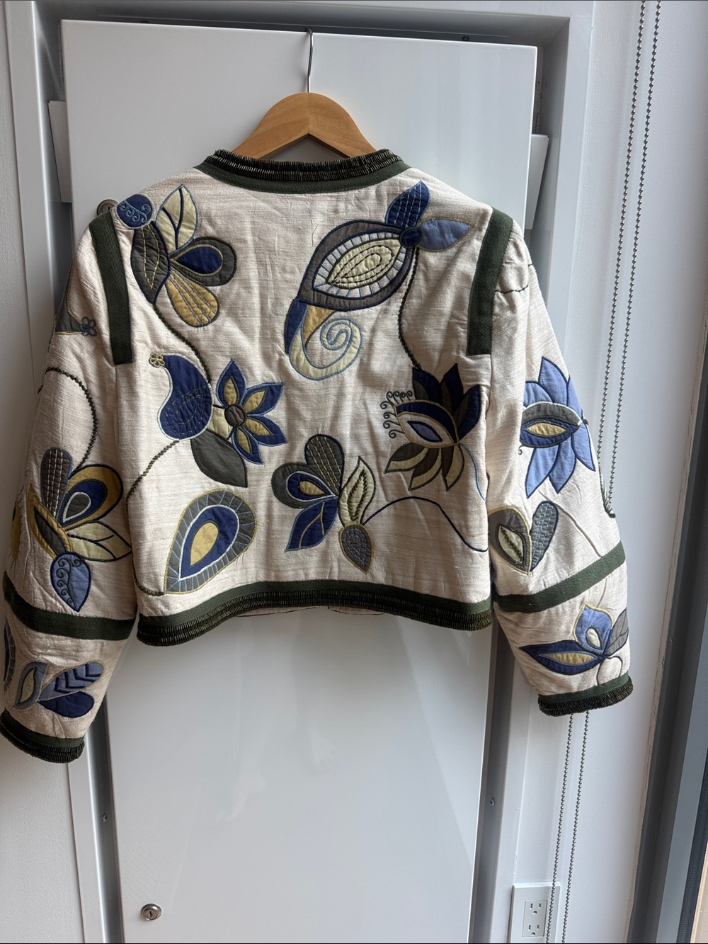 Veronica Beard Cream Cropped Jacket with Olive Trim & Blue Embroidery - Picture 4 of 8
